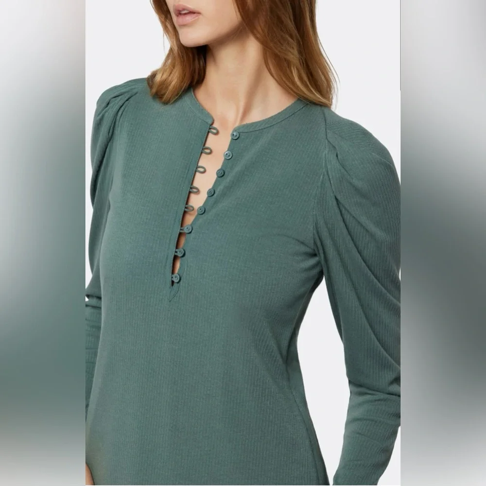 Soft Joie Nova Midi Dress, silver pine. Size M - Picture 4 of 10